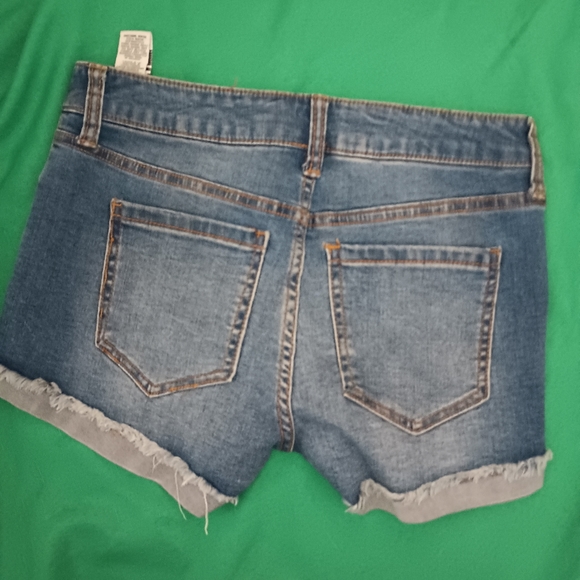 Celebrity pink distressed jean shorts - Picture 2 of 5